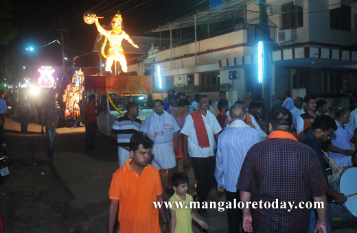 Gokarna Parthagali Mutt Swamiji holds Digvijaya Mahotsava